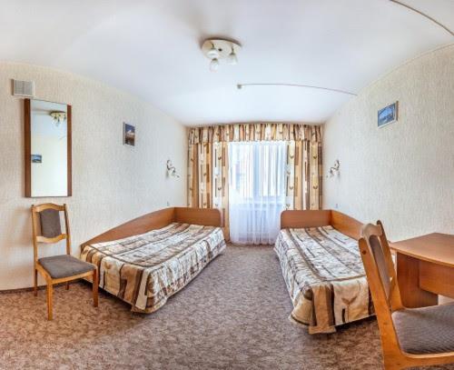 Nic8,5-8S Hotel Poznań Eksteriør billede